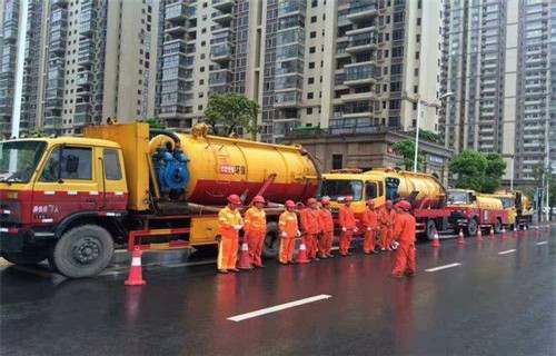 西昌镇市政管道清淤